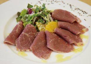 牛肉ハムのカルパッチョ仕立て